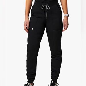 Fabletics on call scrub joggers